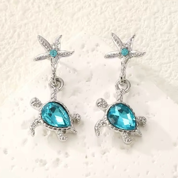 Cute Turtle Blue Starfish Delicate Earrings - Picture 3 of 5
